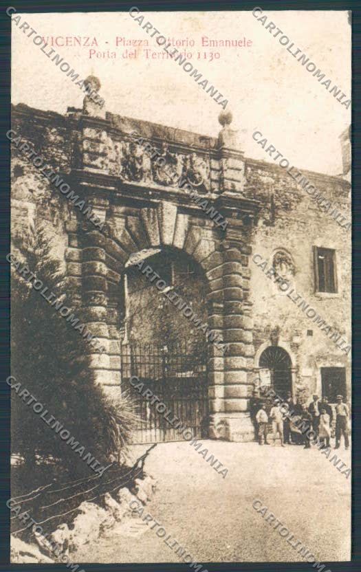 Vicenza città Piazza Vittorio Emanuele cartolina BB8228 – fronte
