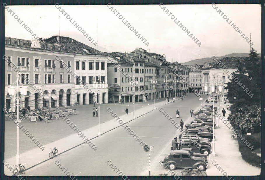 Belluno Città Piazza dei Martiri Auto foto FG cartolina BB9206 – fronte