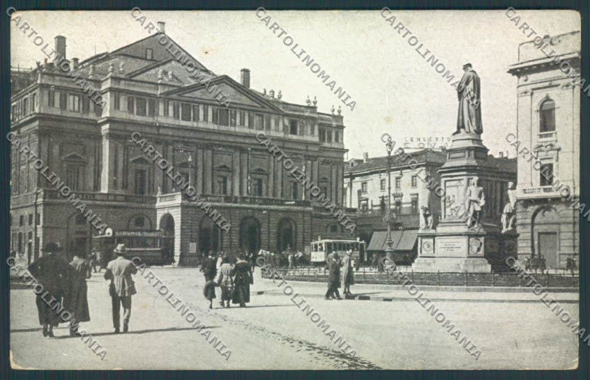 Milano città Teatro Scala cartolina EE3710 – fronte