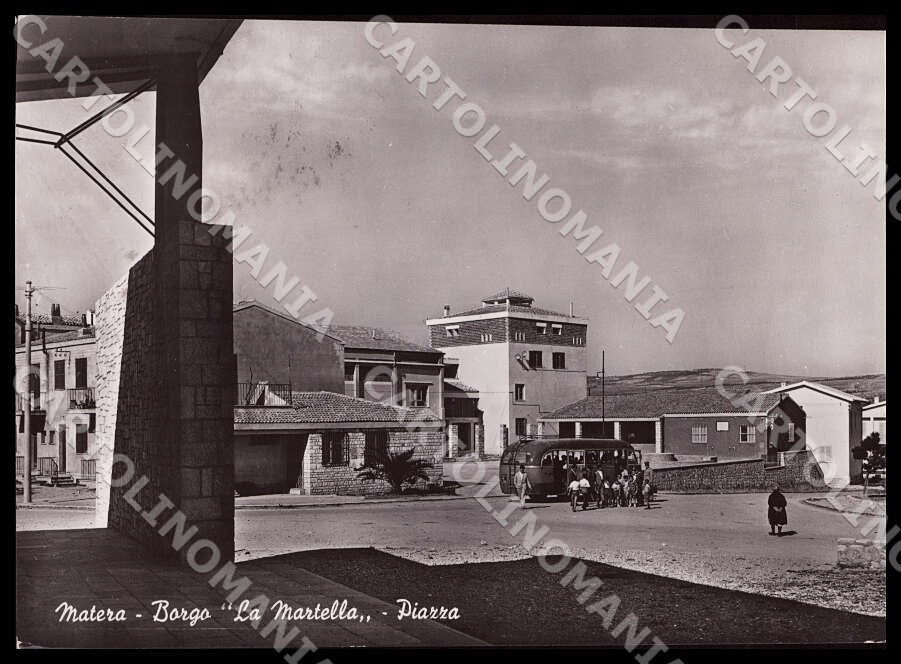 Matera Borgo La Martella Piazza Autobus FG Foto cartolina GM1776 – fronte