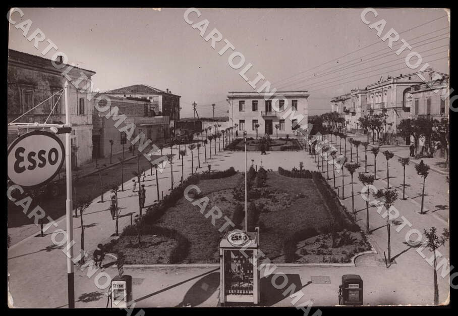 Matera Irsina Piazza Andrea Costa Distributore FG Foto cartolina GM1791 – fronte