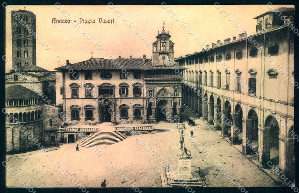 Arezzo Città Piazza Vasari cartolina JK0598 – fronte