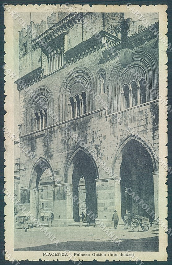 Piacenza Città Palazzo Gotico SCOLLATA cartolina JK2594 – fronte