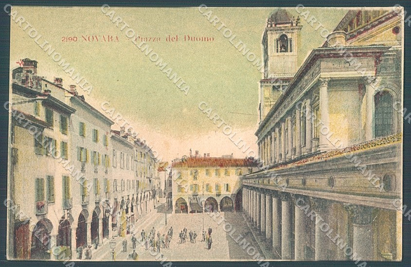 Novara Città Piazza del Duomo cartolina JK5107 – fronte