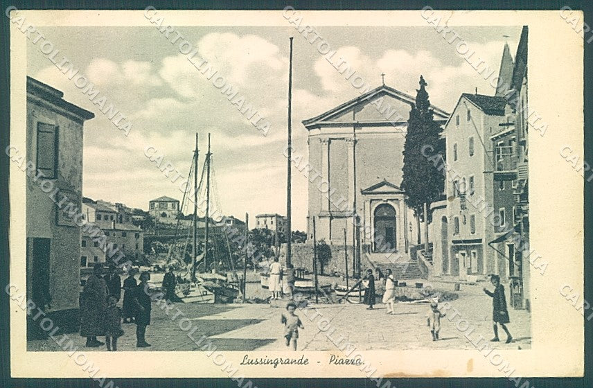 Croazia Croatia Lussingrande Piazza Chiesa STRAPPINO PIEGHINA cartolina JK6617 – fronte
