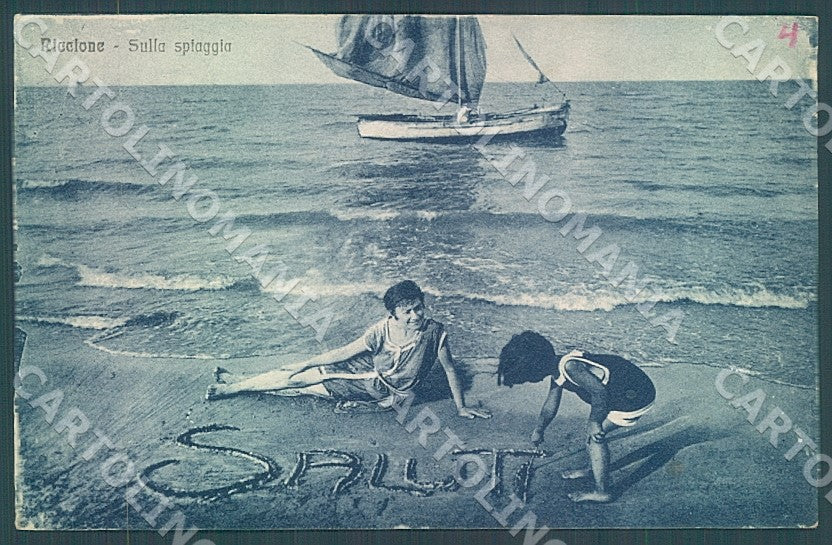 Rimini Riccione Spiaggia PIEGA cartolina JK7499 – fronte