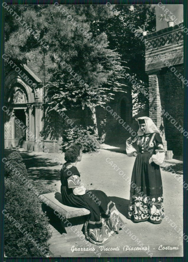 Piacenza Vigolzone Grazzano Visconti Costumi Foto FG cartolina KB3662 – fronte