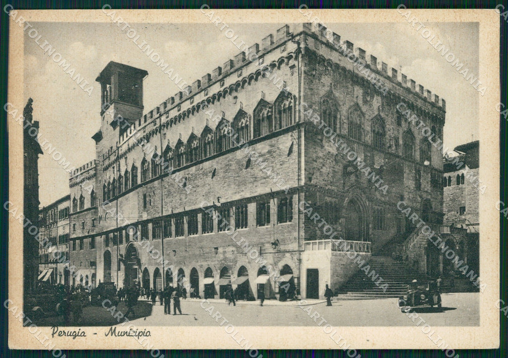 Perugia Città Municipio Auto FG cartolina KB4550 – fronte