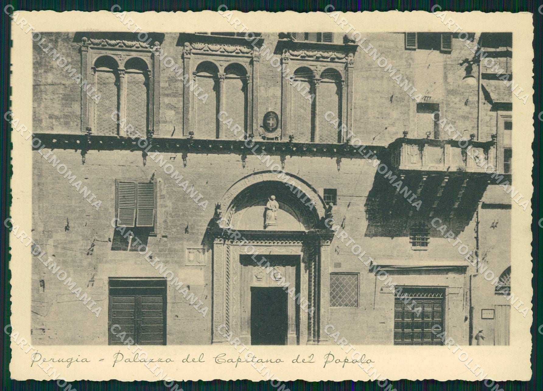 Perugia Città Palazzo Capitano del Popolo FG cartolina KB4552 – fronte