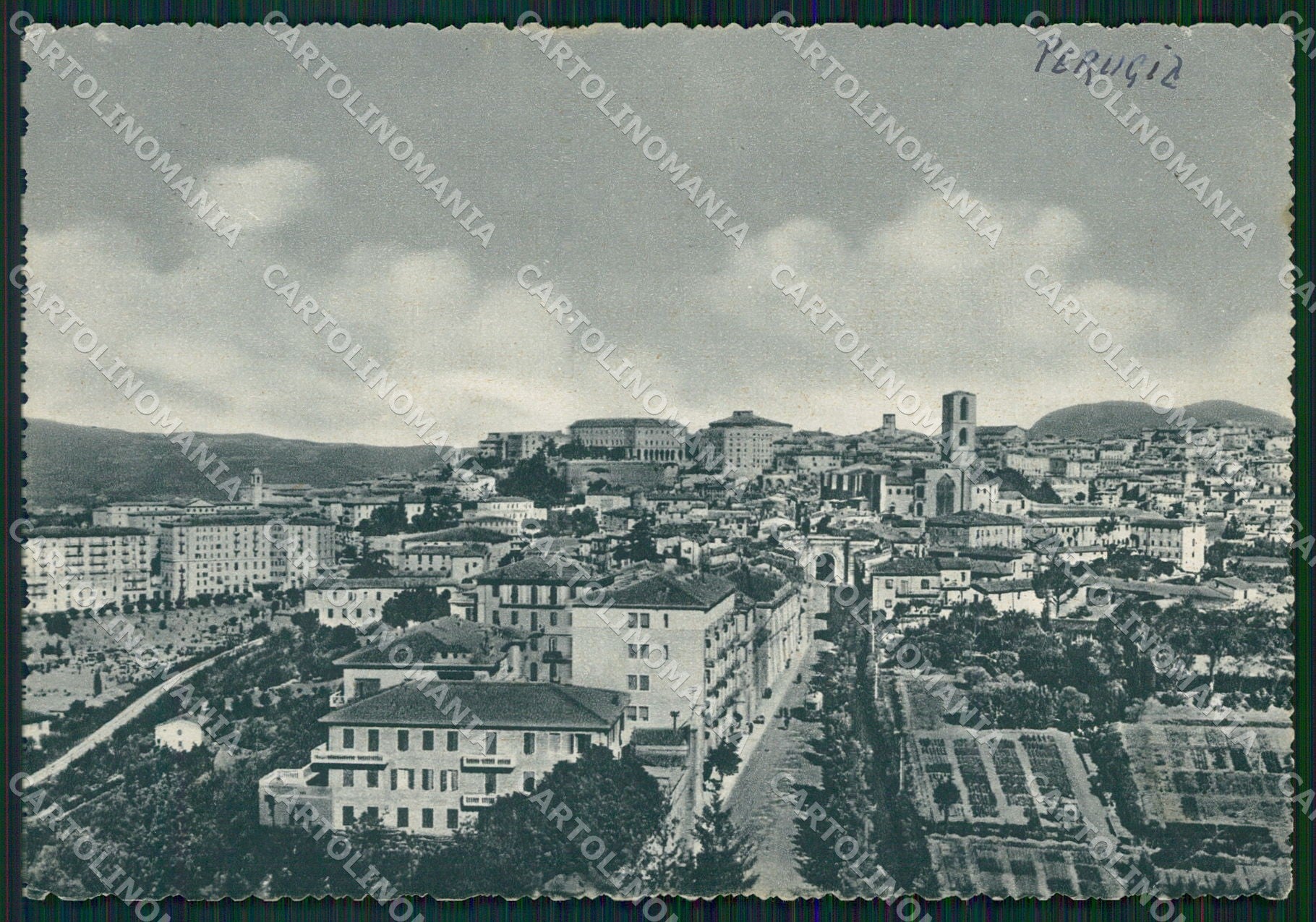 Perugia Città PIEGHINE FG cartolina KB4609 – fronte