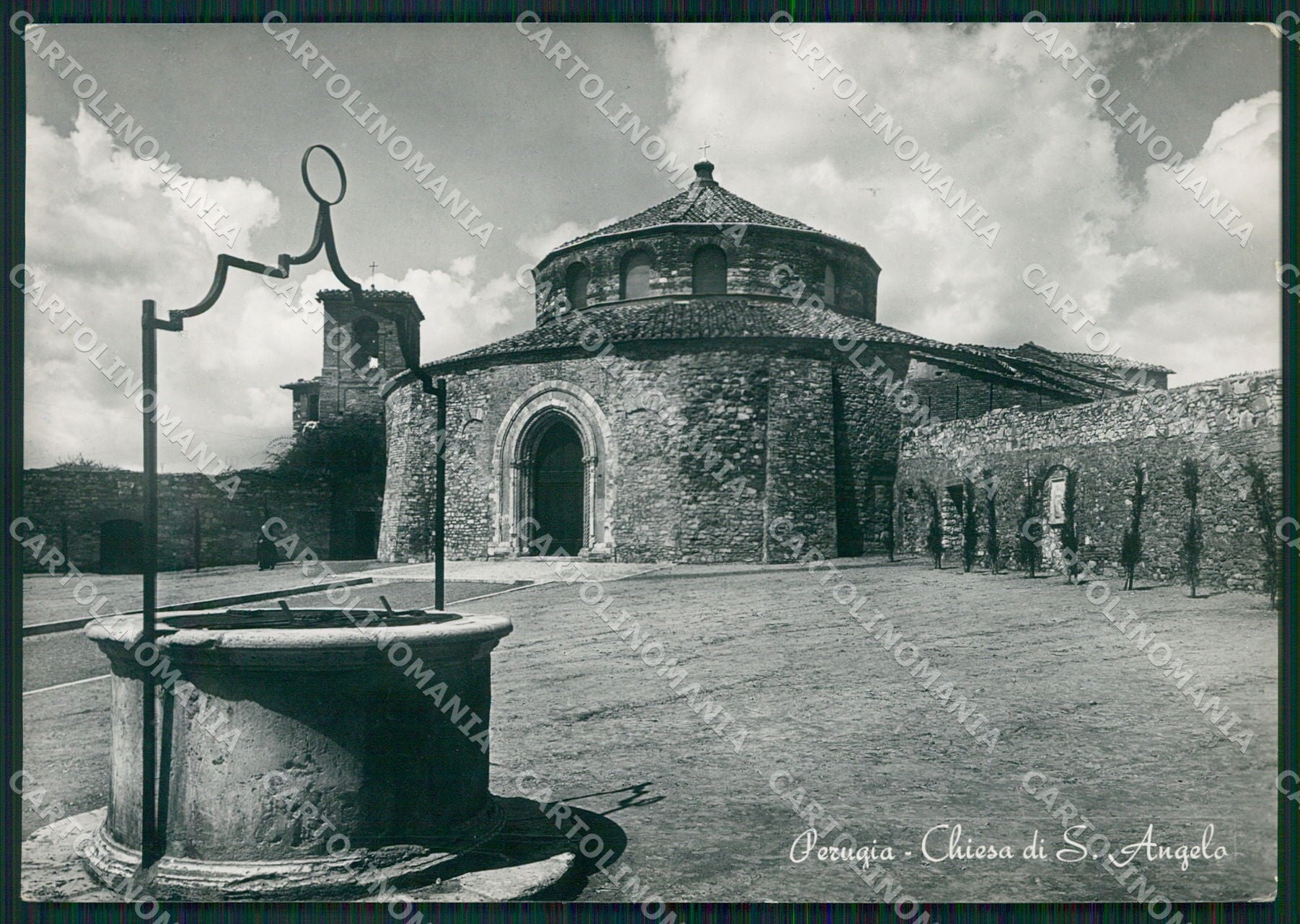 Perugia Città PIEGA FG Foto cartolina KB4661 – fronte
