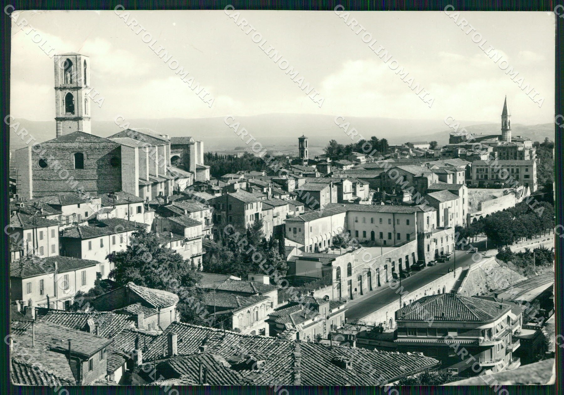 Perugia Città PIEGHE FG Foto cartolina KB4688 – fronte