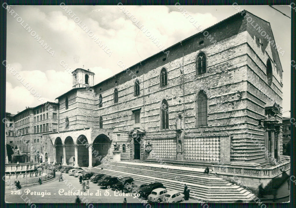 Perugia Città Cattedrale San Lorenzo Auto FG Foto cartolina KB4711 – fronte