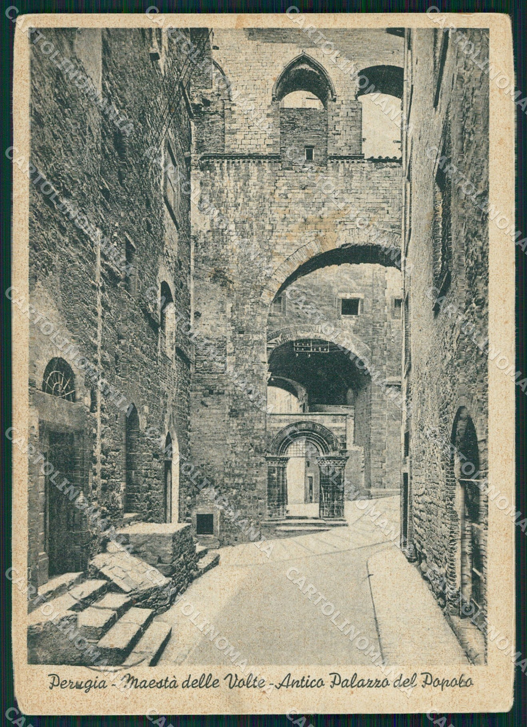 Perugia Città Maestà delle Volte PIEGA FG cartolina KB4724 – fronte