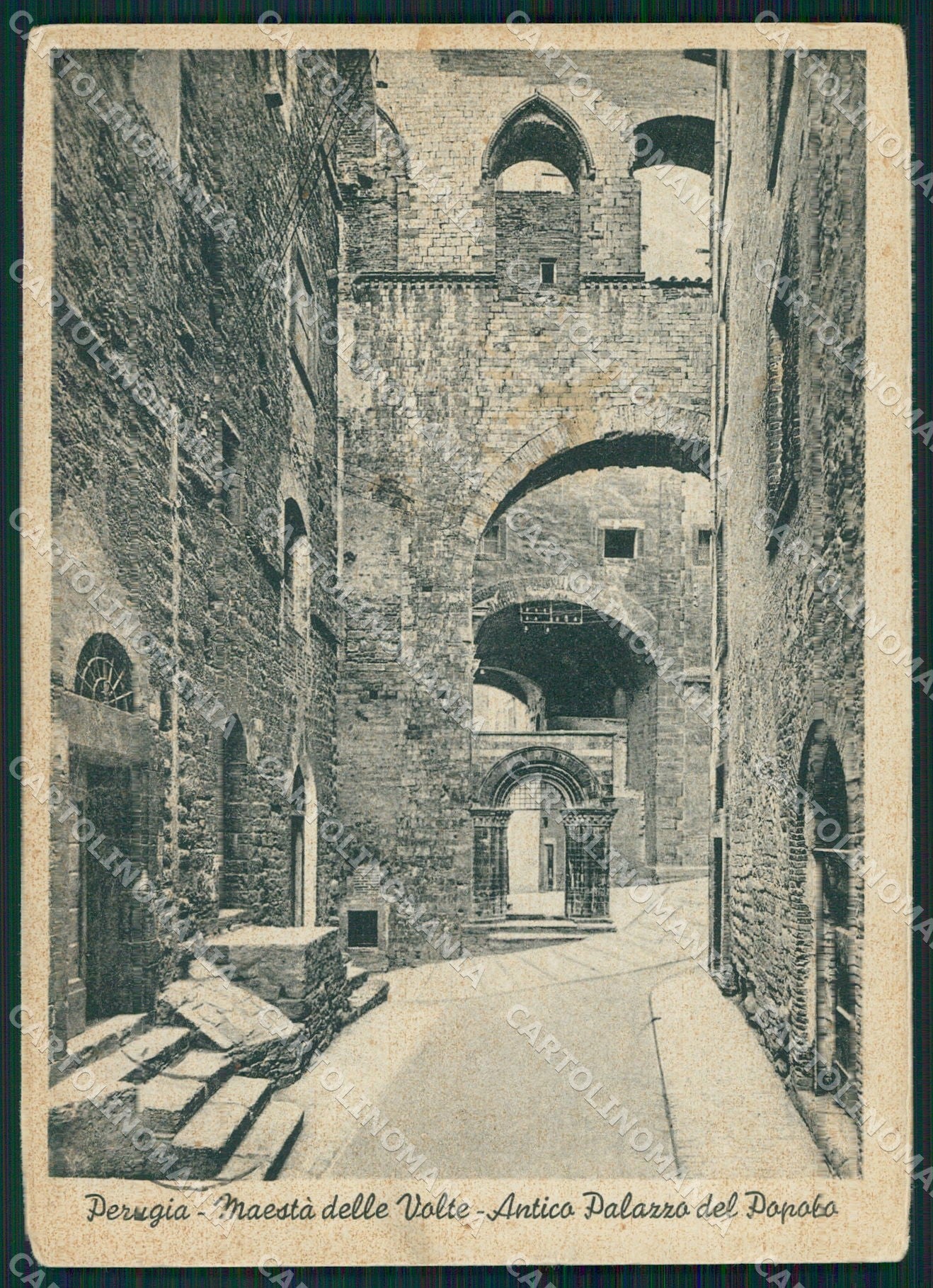 Perugia Città Maestà delle Volte PIEGA FG cartolina KB4724 – fronte
