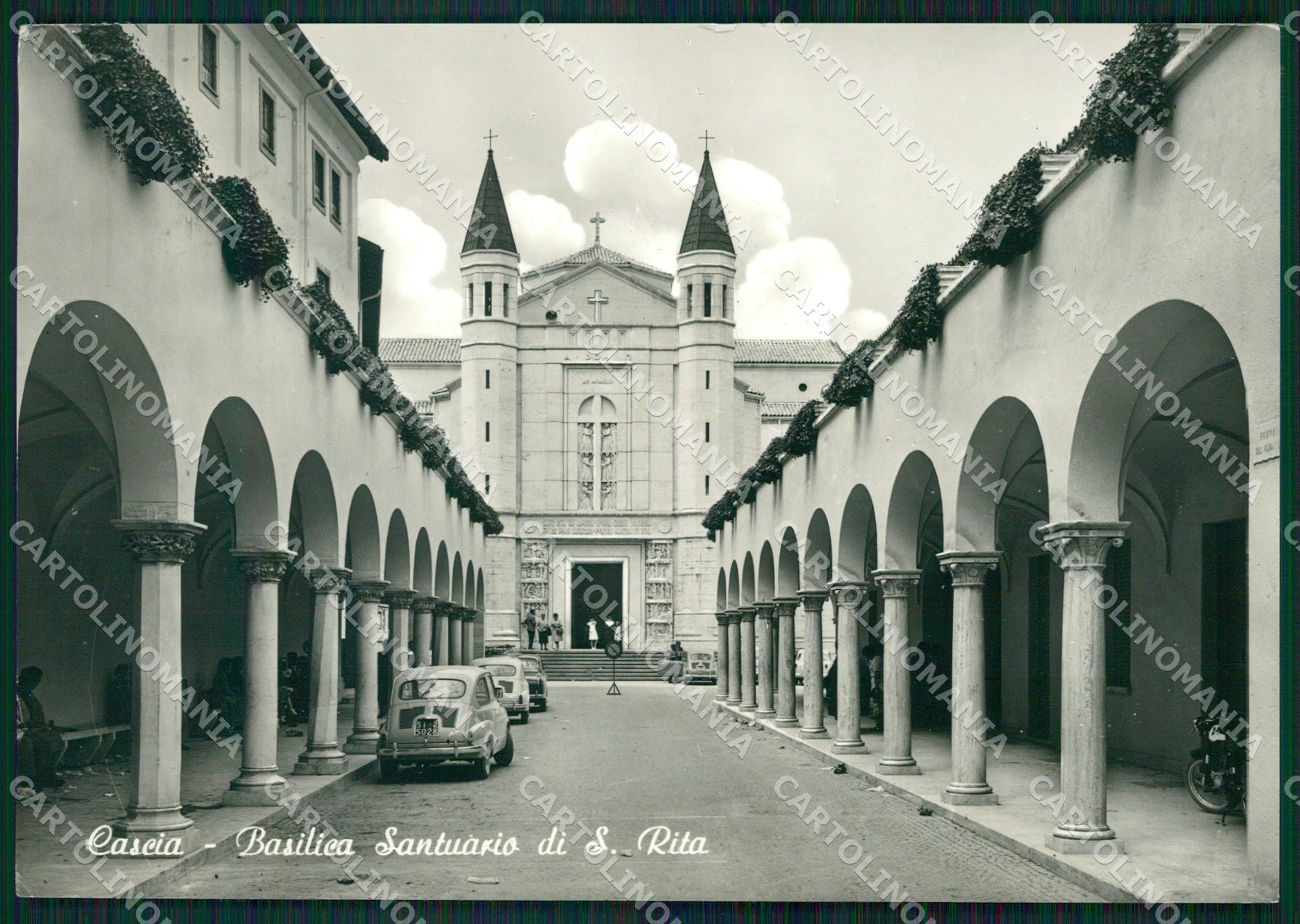 Perugia Cascia Santuario Santa Rita Auto FG Foto cartolina KB4932 – fronte