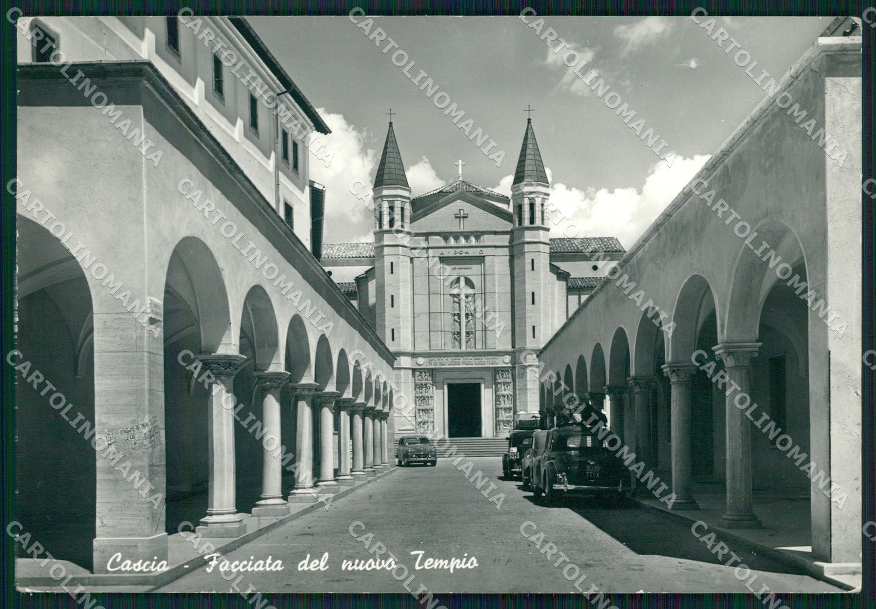 Perugia Cascia Tempio Santa Rita Auto FG Foto cartolina KB4933 – fronte