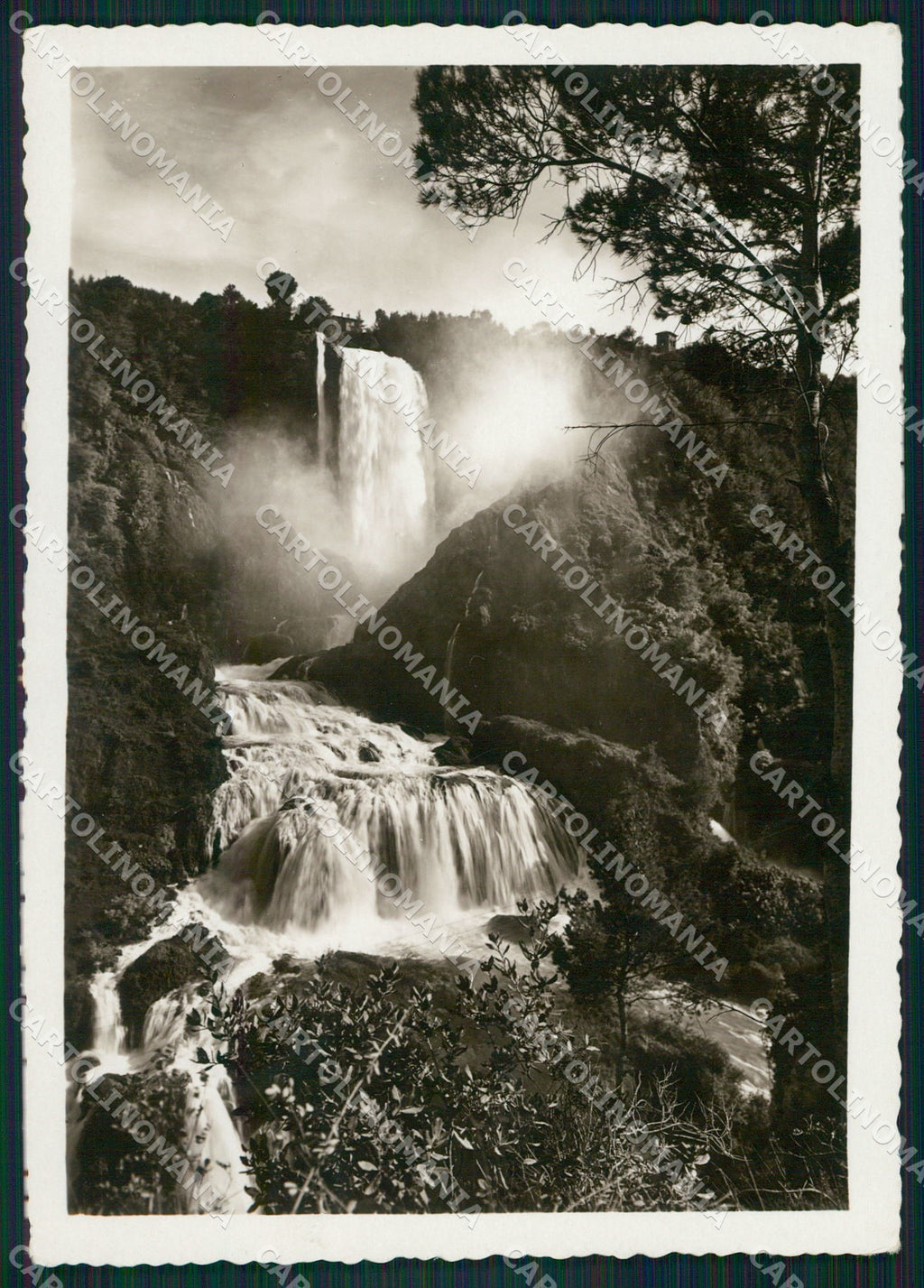 Terni Città Cascate delle Marmore PIEGA FG Foto cartolina KB5009 – fronte