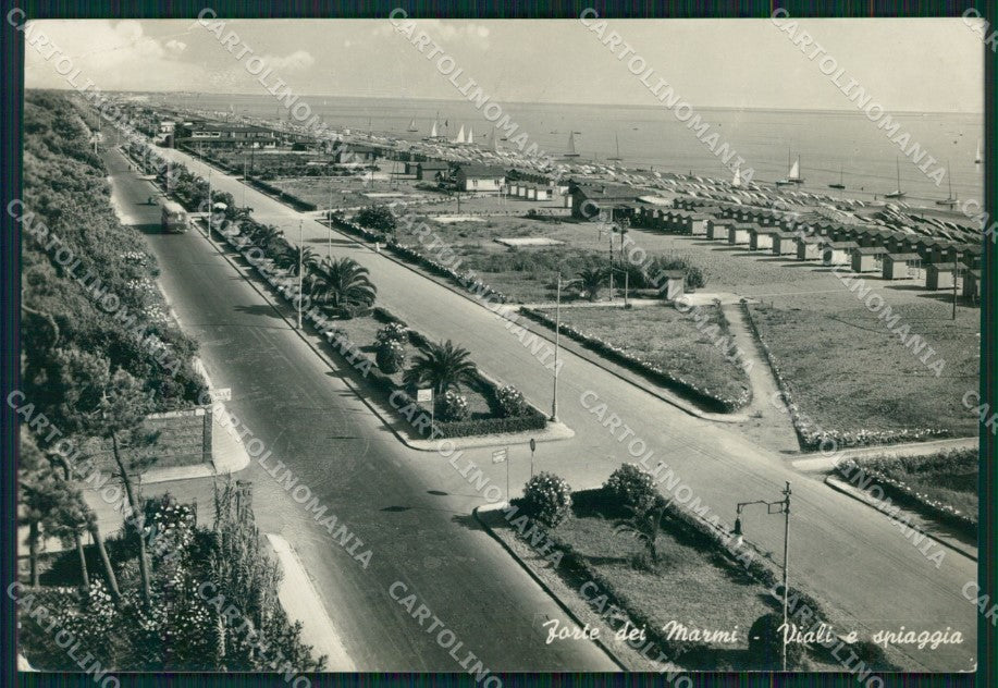 Lucca Forte dei Marmi PIEGA FG Foto cartolina KB5182 – fronte