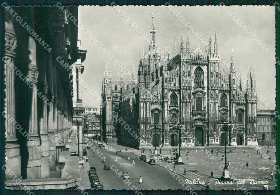 Milano Città Piazza Duomo Auto PIEGHINA FG Foto cartolina KB5375 – fronte