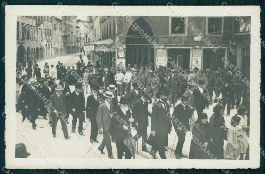 Udine città WW1 Militari Funerali Ten. Maina foto cartolina KF5401 – fronte
