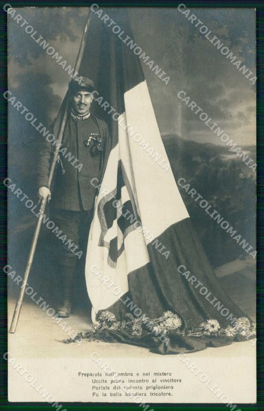 WW1 WWI Militari Patriottismo Tricolore Bandiera Soldato foto cartolina KF5512 – fronte
