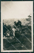 Biederer Risque Nude Lady Open Air WHITE BACK Dog Real Photo postcard KS6732 – fronte