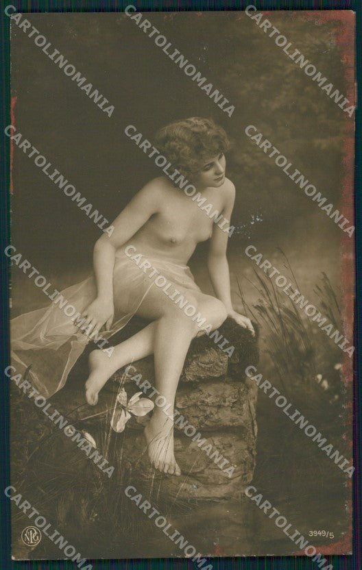 Risque Nude Lady NPG ABRADED SPOT Real Photo postcard KS6749 – fronte