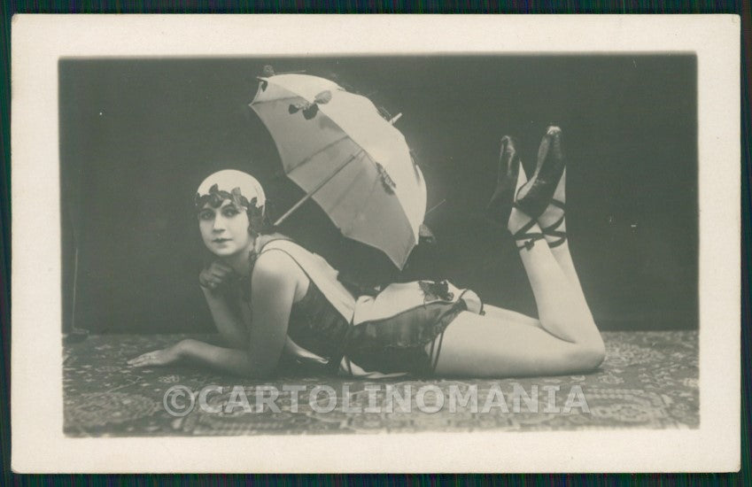 Bathing Beauty Lady Real Photo postcard KS7582 – fronte