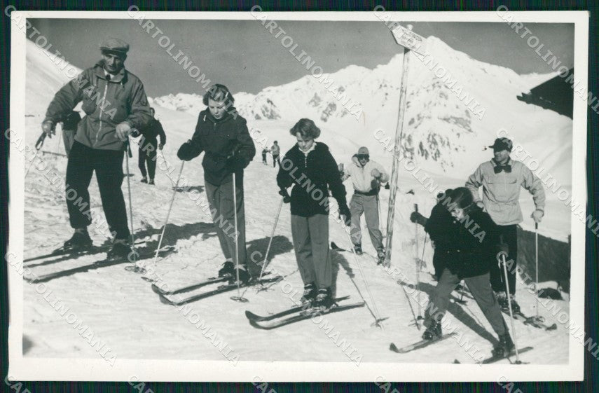 Royalty Netherlands Irene Marijke Christina Margriet RPPC postcard KS9605 – fronte