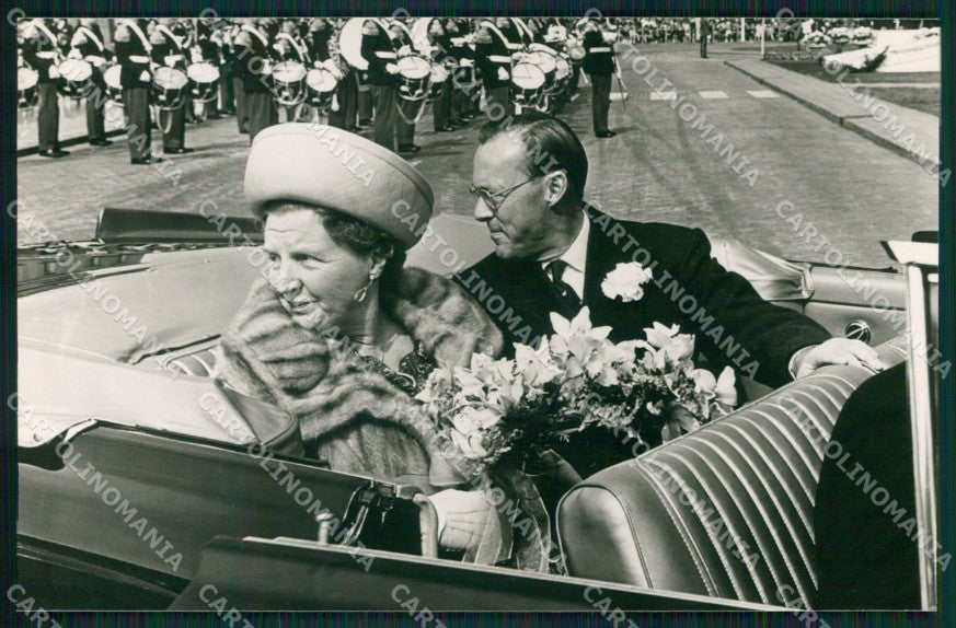 Royalty Netherlands Juliana Bernhard Van Lippe TRIMMED RPPC postcard KS9610 – fronte