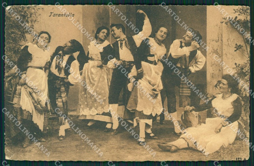 Napoli Sorrento Costumi cartolina KV2653 – fronte