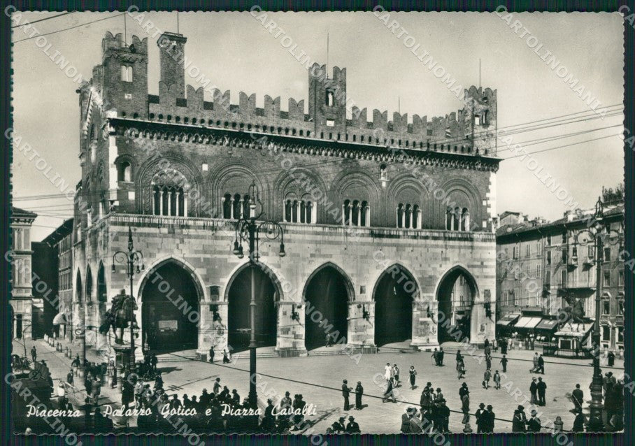 Piacenza Città Foto FG cartolina KV7856 – fronte