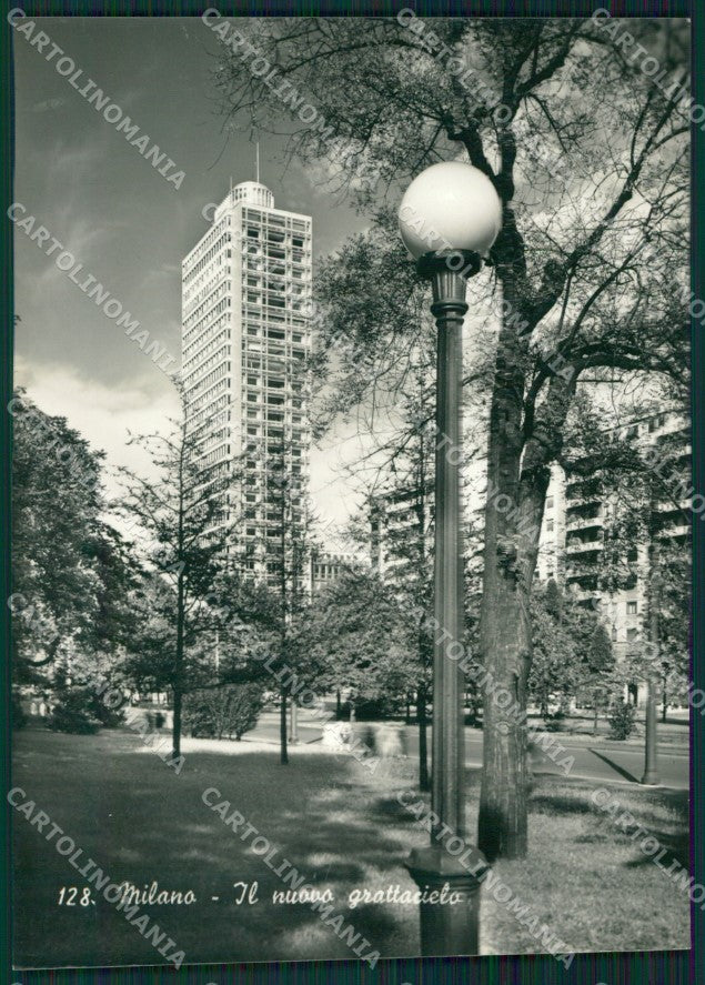 Milano Città Foto FG cartolina KV8116 – fronte