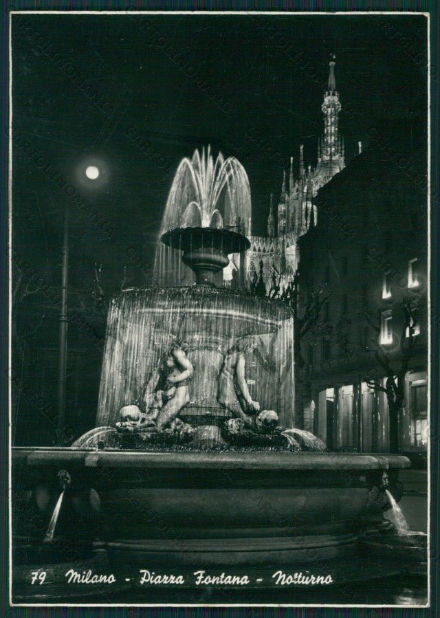 Milano Città Piazza Fontana Foto FG cartolina KV8379 – fronte