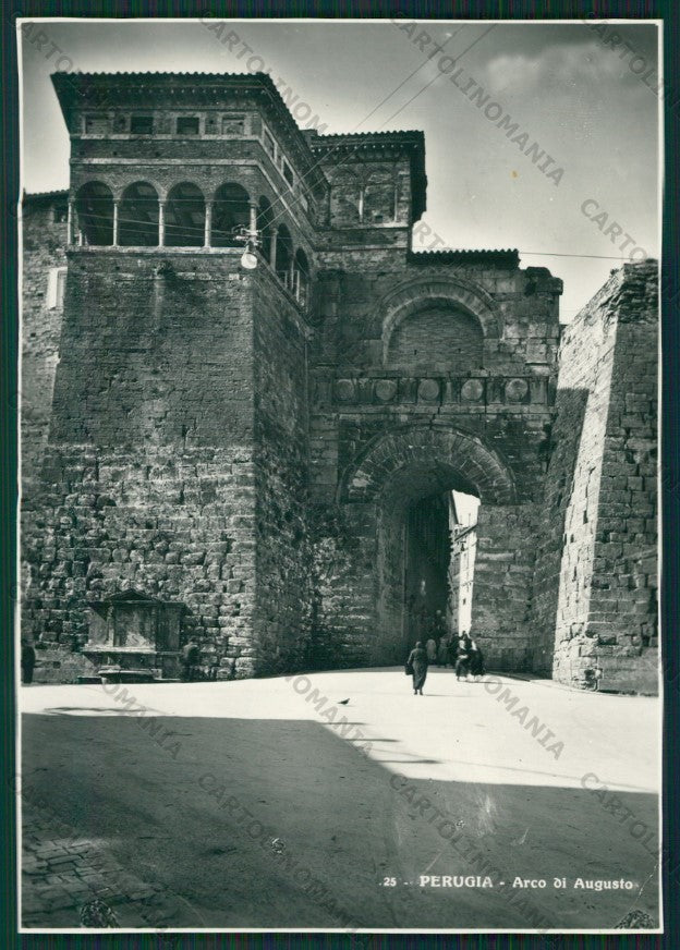 Perugia Città PIEGHINA Foto FG cartolina KV8448 – fronte