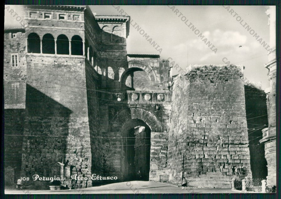 Perugia Città Arco Etrusco Foto FG cartolina KV8449 – fronte