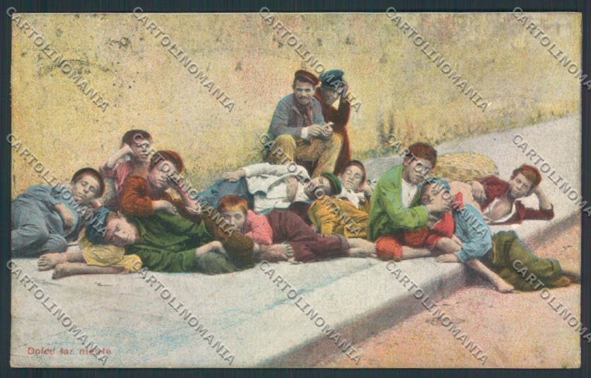Napoli Costumi cartolina MQ3681 – fronte