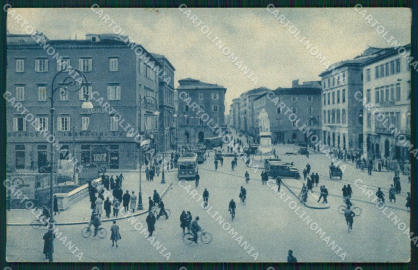Livorno città Piazza Cavour Corriera Auto cartolina MT1551 – fronte