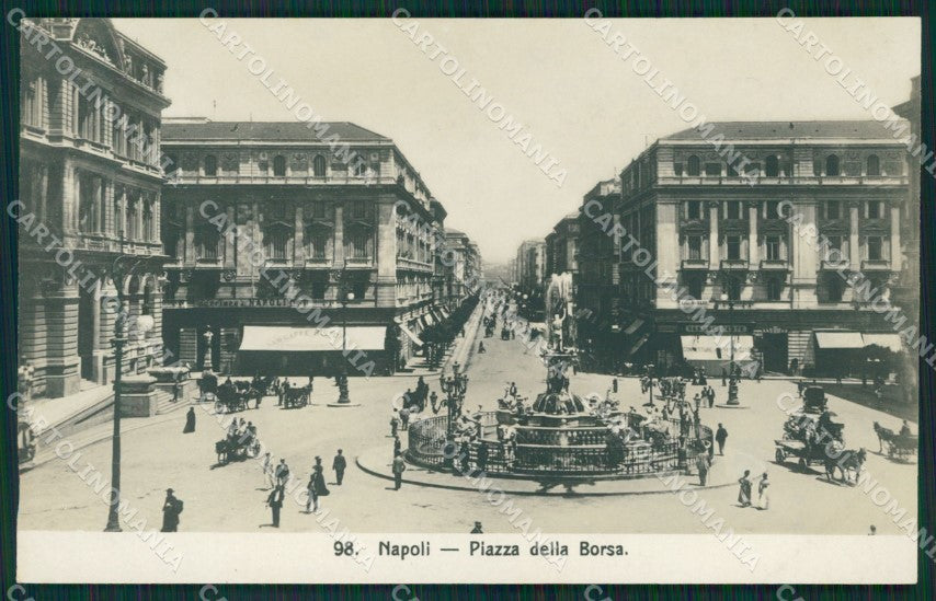 Napoli città Piazza della Borsa Carrozze Foto cartolina MT2537 – fronte