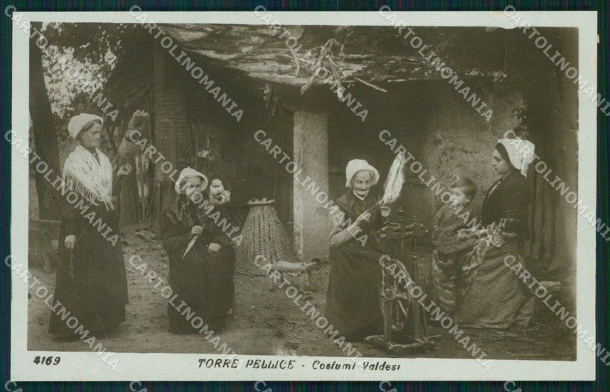 Torino Torre Pellice Costumi Valdesi Foto cartolina MT5120 – fronte