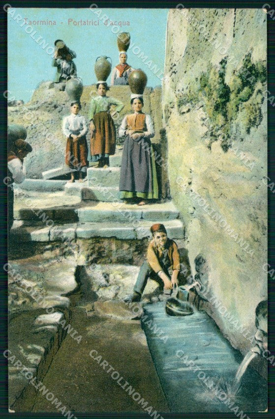 Messina Taormina Costumi Siciliani Portatrici d'Acqua cartolina MX0950 – fronte