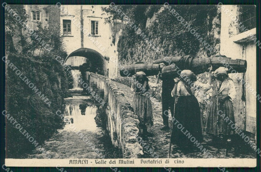 Salerno Amalfi Valle dei Mulini Portatrici di Vino Costumi cartolina MX1286 – fronte
