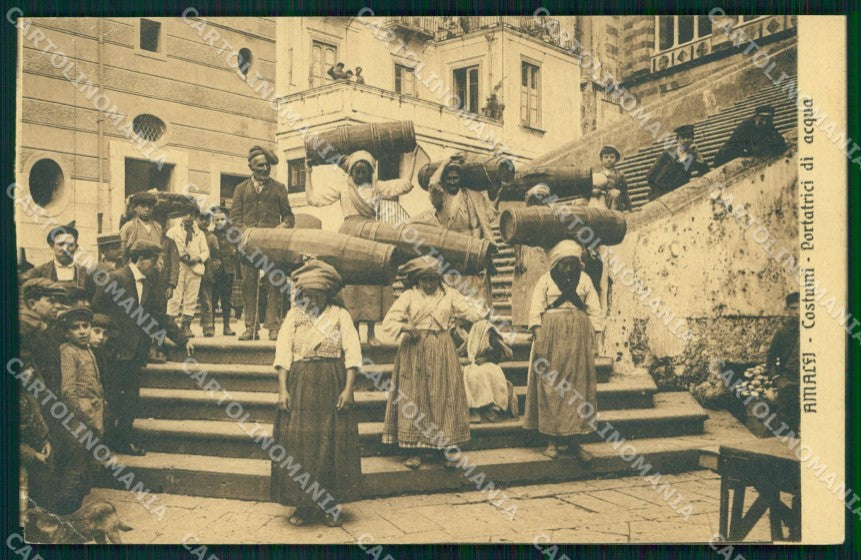 Salerno Amalfi Costumi Portatrici d'Acqua PIEGHINA cartolina MX1319 – fronte