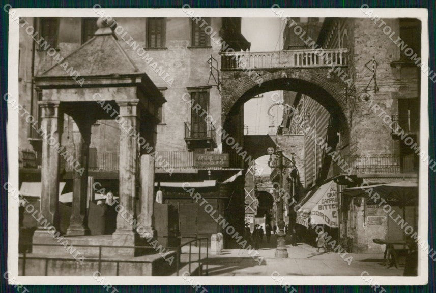 Verona Città Piazza Erbe Berlina Foto cartolina MX3369 – fronte