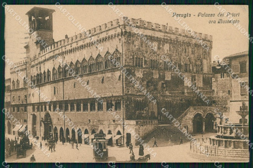 Perugia Città Palazzo dei Priori Municipio Tram cartolina MX4127 – fronte