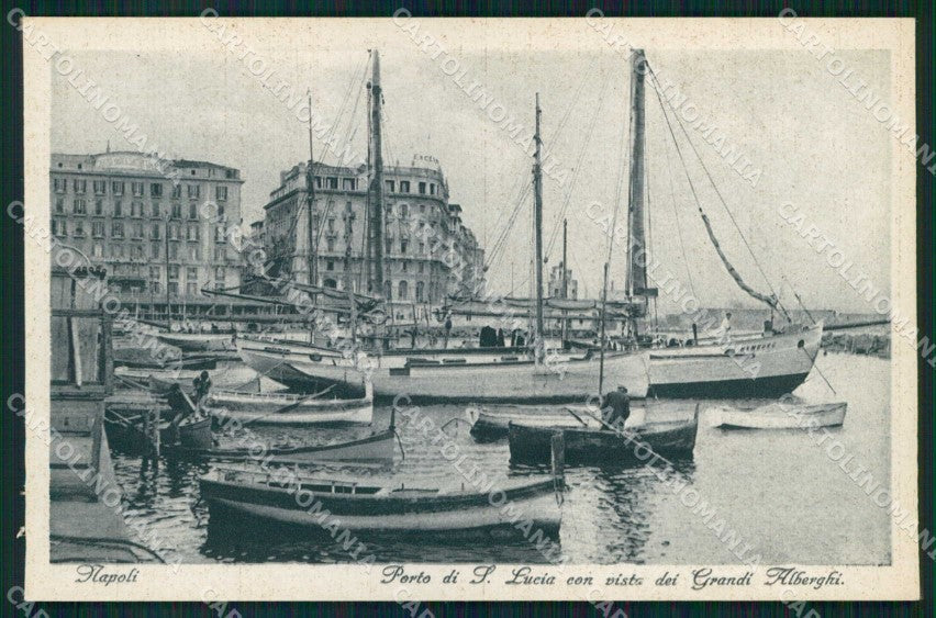 Napoli Città Porto Santa Lucia con Barche cartolina MX4726 – fronte