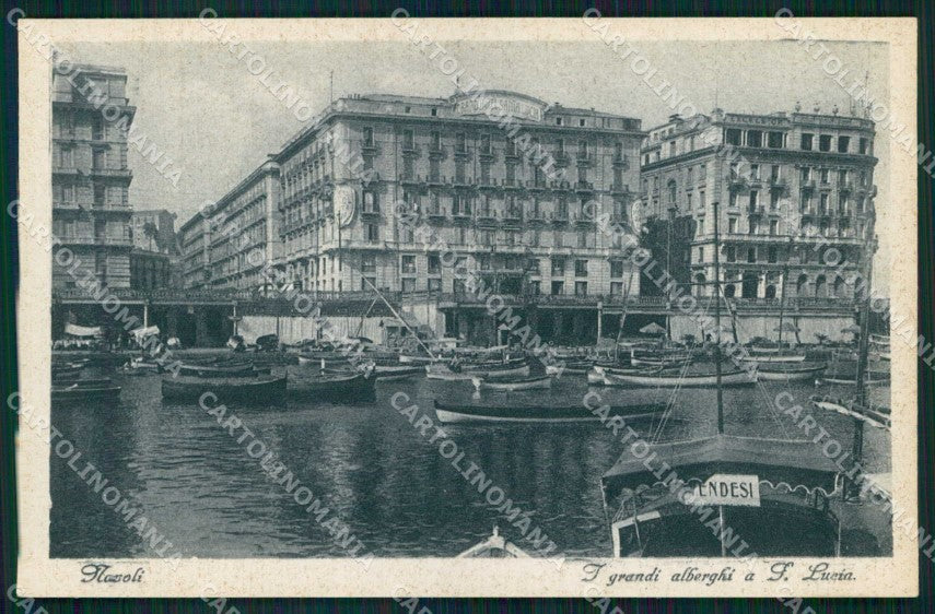 Napoli Città Porto Santa Lucia con Barche Alberghi cartolina MX4727 – fronte