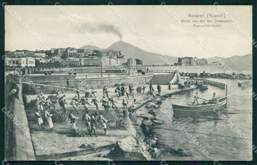 Napoli Città Via Caracciolo Pescatori in Azione Vesuvio cartolina MX4785 – fronte