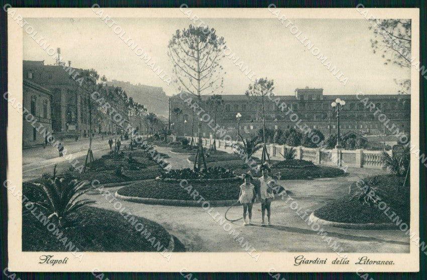 Napoli Città Litoranea Giardini cartolina MX4802 – fronte